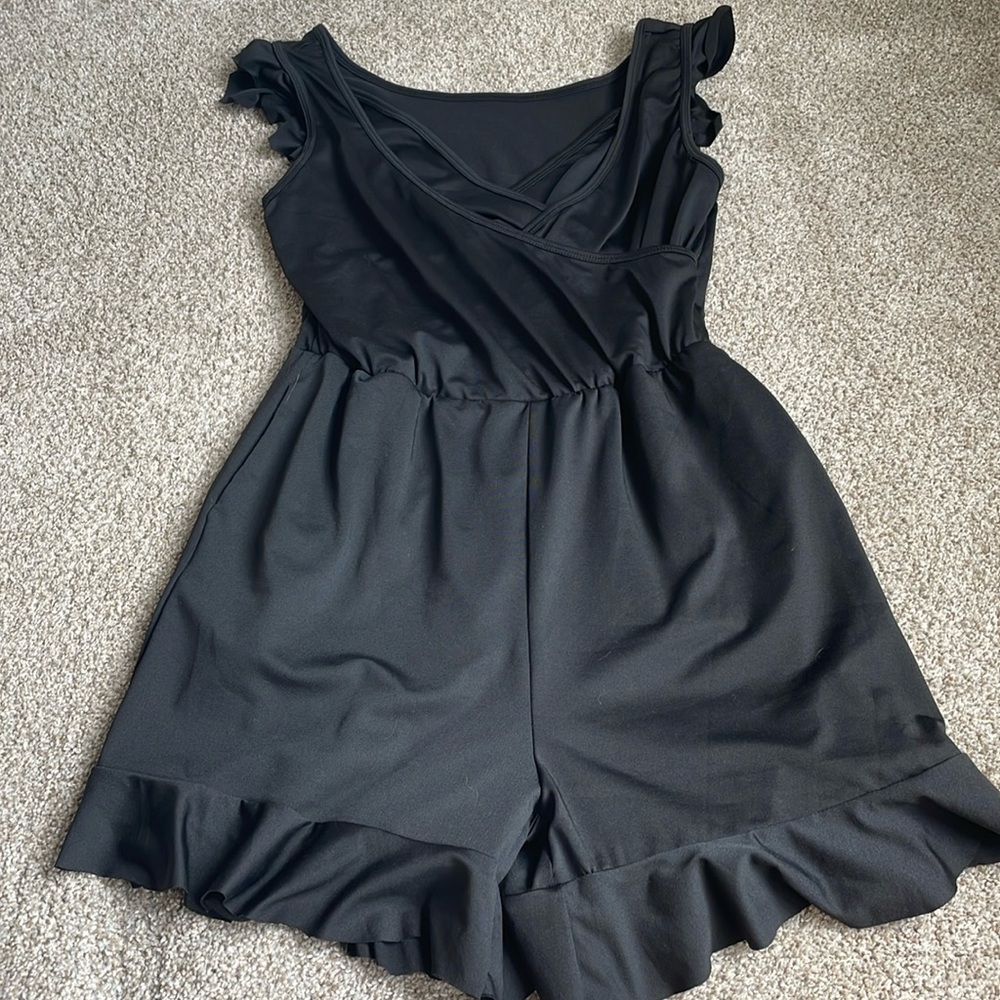 Medium black jumper